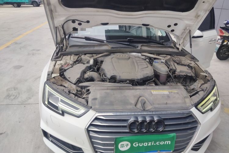 Used Audi A4L 2018 30th Anniversary Edition 40 TFSI Fashion Model Engine Bay Right