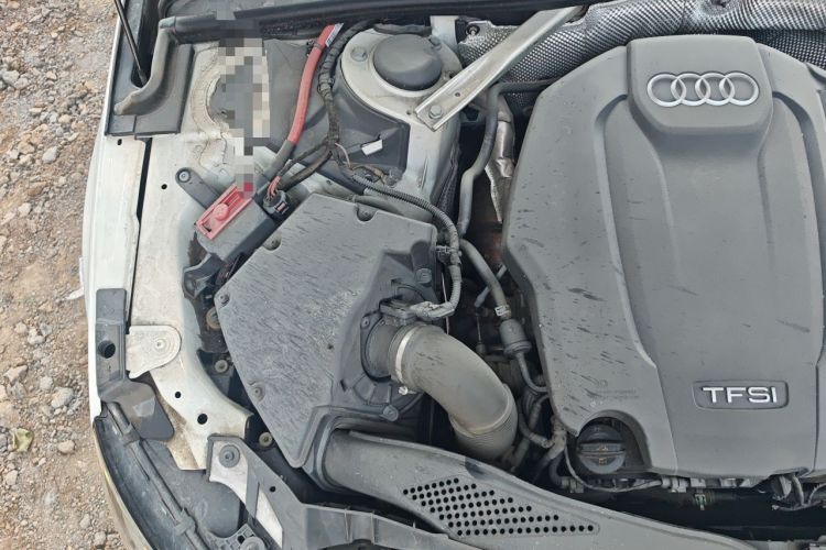 Used Audi A4L 2018 30th Anniversary Edition 40 TFSI Fashion Model Engine Bay Right