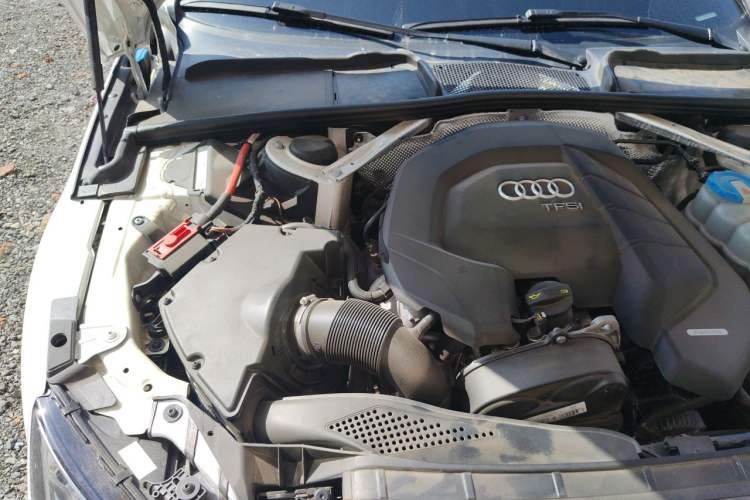 Used Audi A4L 2018 30th Anniversary Edition 30 TFSI Ambition Model Engine Bay Right