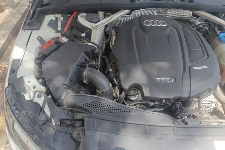 Used Audi A4L 2018 30th Anniversary Edition 40 TFSI Trendy Model Engine Bay Right