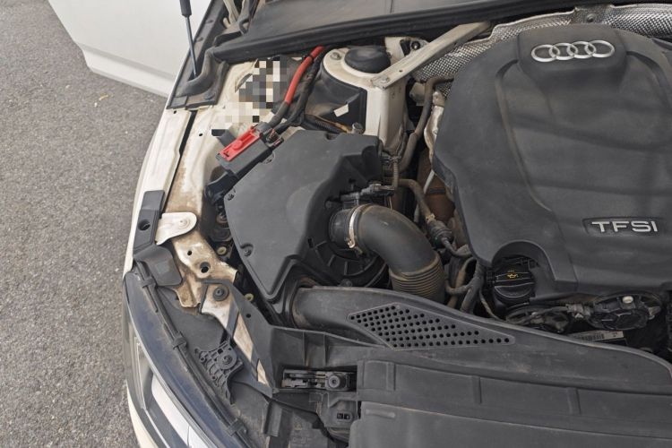Used Audi A4L 2018 30th Anniversary Edition 40 TFSI Trendy Model Engine Bay Right
