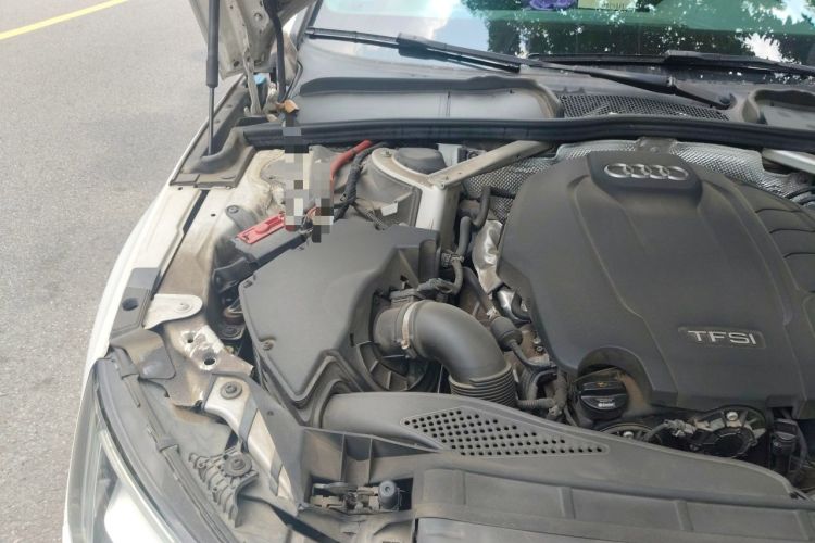 Used Audi A4L 2018 30th Anniversary Edition 40 TFSI Sport Edition Engine Bay Right
