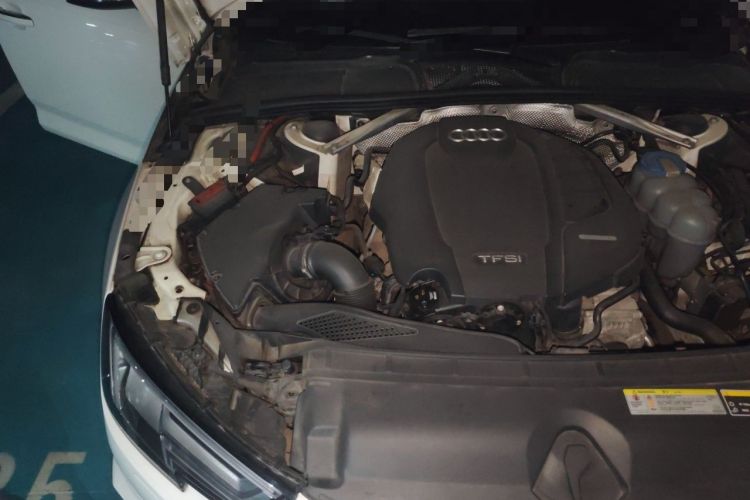 Used Audi A4L 2018 30th Anniversary Edition 40 TFSI Fashion Model Engine Bay Right