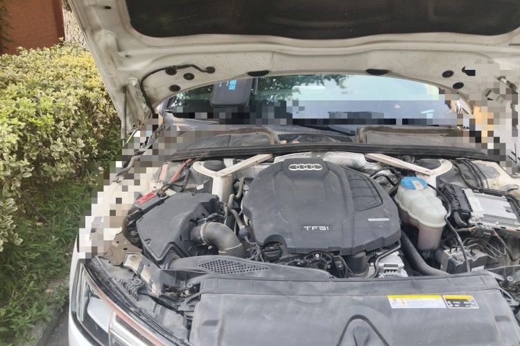 Used Audi A4L 2018 30th Anniversary Edition 40 TFSI Fashion Model Engine Bay Right