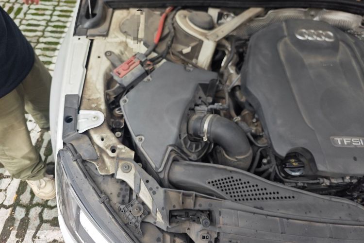 Used Audi A4L 2018 30th Anniversary Edition 40 TFSI Trendy Model Engine Bay Right