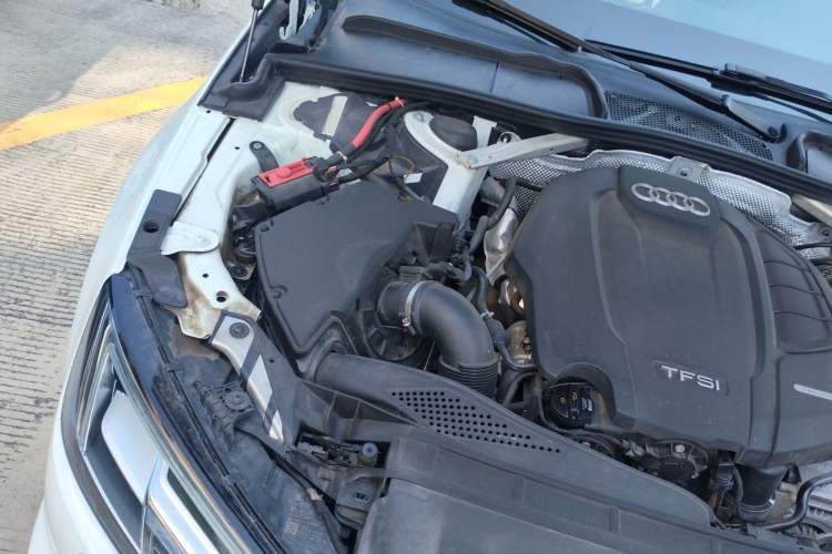 Used Audi A4L 2018 30th Anniversary Edition 40 TFSI Trendy Model Engine Bay Right