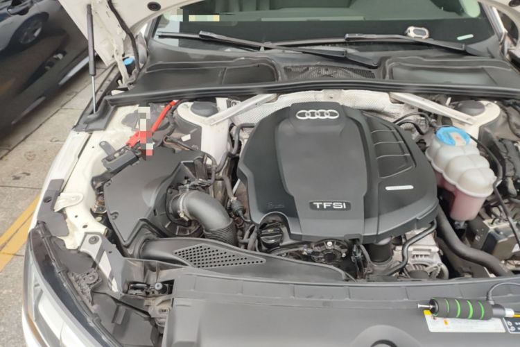 Used Audi A4L 2018 30th Anniversary Edition 40 TFSI Trendy Model Engine Bay Right