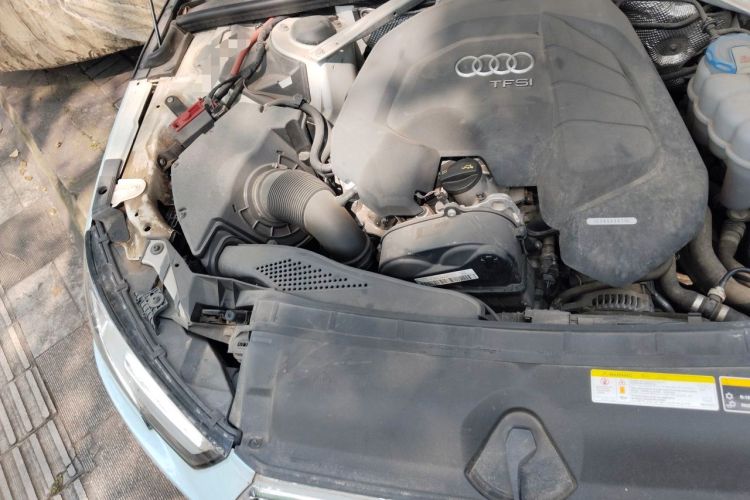 Used Audi A4L 2018 30th Anniversary Edition 30 TFSI Ambition Model Engine Bay Right