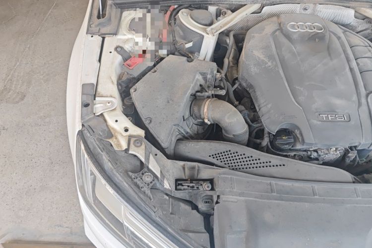 Used Audi A4L 2018 30th Anniversary Edition 40 TFSI Fashion Model Engine Bay Right