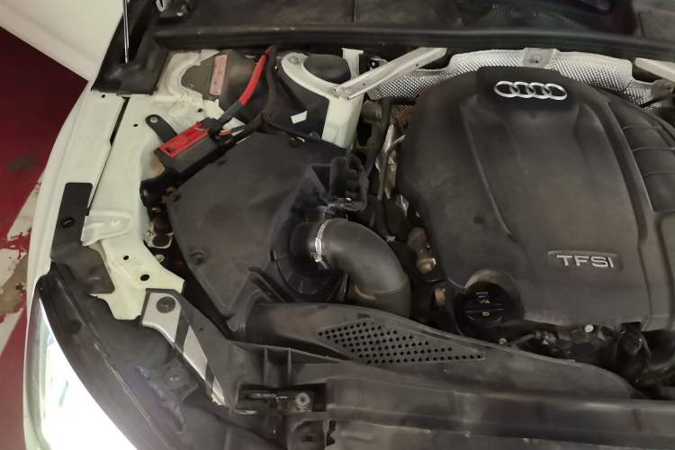 Used Audi A4L 2018 30th Anniversary Edition 40 TFSI Trendy Model Engine Bay Right