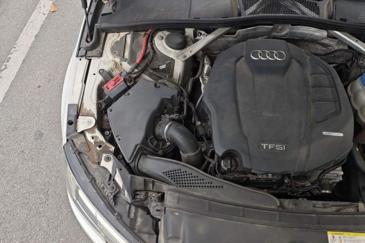 Used Audi A4L 2018 30th Anniversary Edition 40 TFSI Trendy Model Engine Bay Right