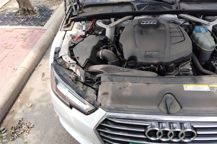 Used Audi A4L 2018 30th Anniversary Edition 40 TFSI Trendy Model Engine Bay Right