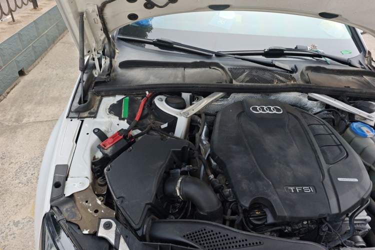 Used Audi A4L 2018 30th Anniversary Edition 40 TFSI Trendy Model Engine Bay Right
