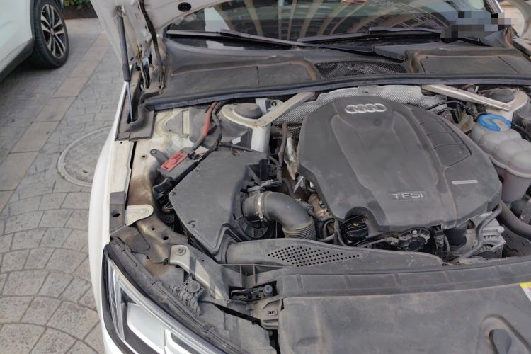 Used Audi A4L 2018 30th Anniversary Edition 40 TFSI Trendy Model Engine Bay Right