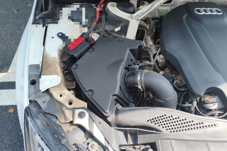 Used Audi A4L 2018 30th Anniversary Edition 40 TFSI Trendy Model Engine Bay Right