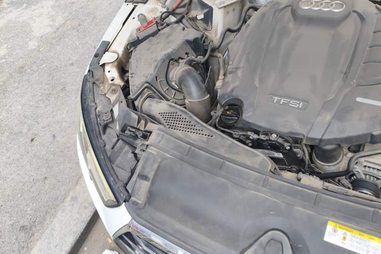 Used Audi A4L 2018 30th Anniversary Edition 40 TFSI Trendy Model Engine Bay Right