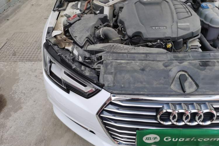 Used Audi A4L 2018 30th Anniversary Edition 40 TFSI Trendy Model Engine Bay Right