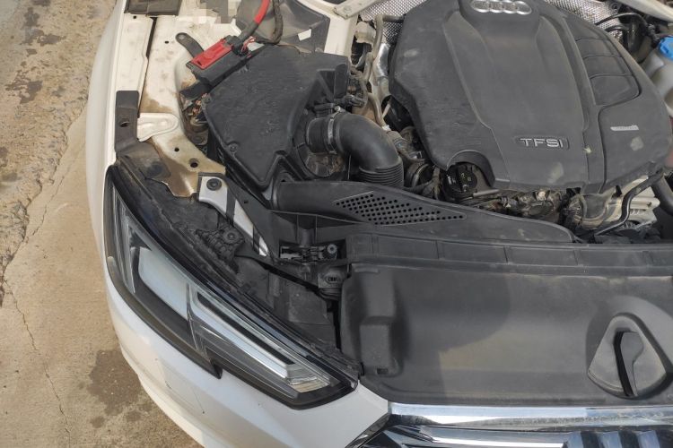 Used Audi A4L 2018 30th Anniversary Edition 40 TFSI Trendy Model Engine Bay Right