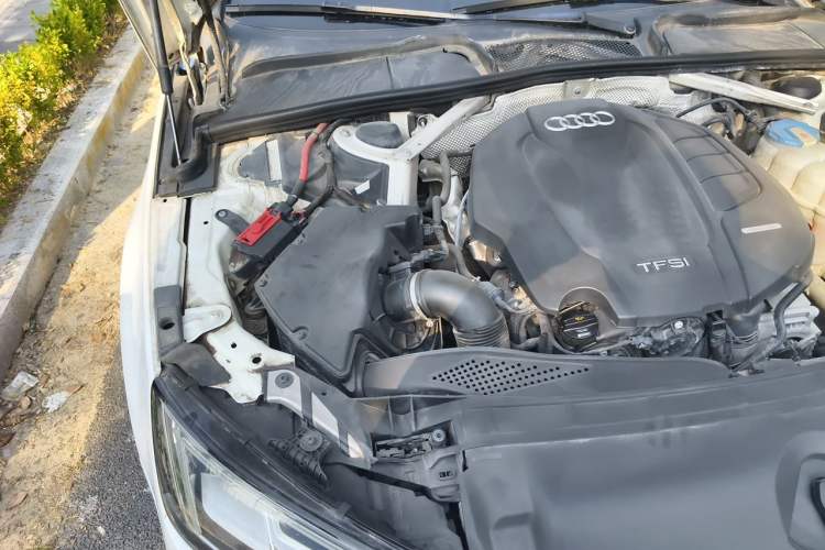 Used Audi A4L 2018 30th Anniversary Edition 40 TFSI Trendy Model Engine Bay Right