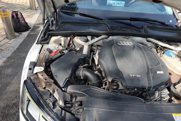 Used Audi A4L 2018 30th Anniversary Edition 40 TFSI Trendy Model Engine Bay Right