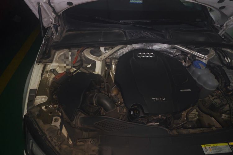 Used Audi A4L 2018 30th Anniversary Edition 40 TFSI Trendy Model Engine Bay Right