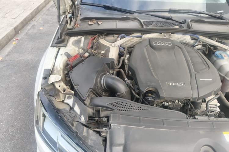 Used Audi A4L 2018 30th Anniversary Edition 45 TFSI quattro Individual Sport Edition Engine Bay Right