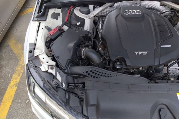 Used Audi A4L 2018 30th Anniversary Edition 40 TFSI Fashion Model Engine Bay Right