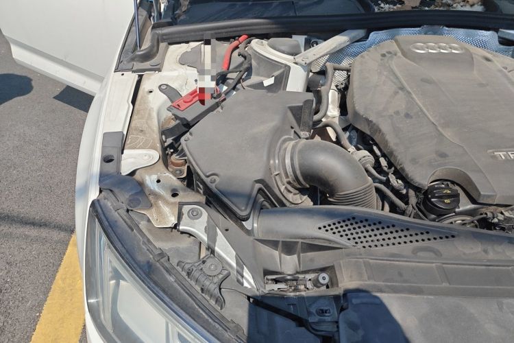 Used Audi A4L 2018 30th Anniversary Edition 45 TFSI quattro Individual Sport Edition Engine Bay Right