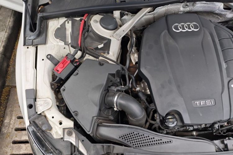 Used Audi A4L 2018 30th Anniversary Edition 40 TFSI Trendy Model Engine Bay Right