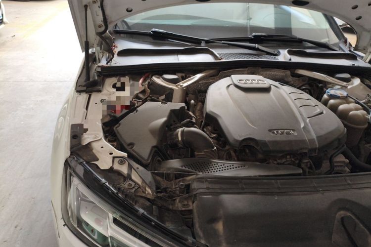 Used Audi A4L 2018 30th Anniversary Edition 40 TFSI Trendy Model Engine Bay Right