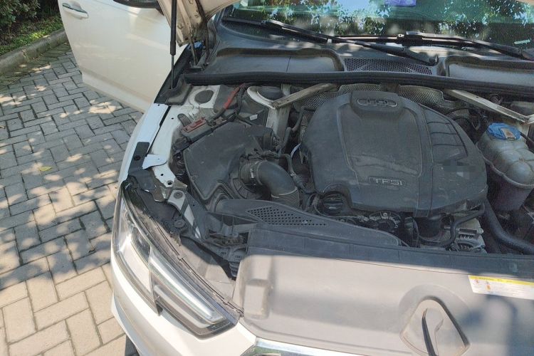 Used Audi A4L 2018 30th Anniversary Edition 40 TFSI Trendy Model Engine Bay Right