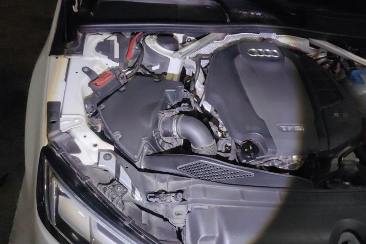 Used Audi A4L 2018 30th Anniversary Edition 40 TFSI Trendy Model Engine Bay Right
