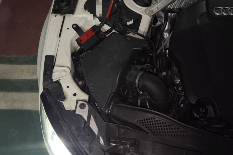 Used Audi A4L 2018 30th Anniversary Edition 40 TFSI Trendy Model Engine Bay Right