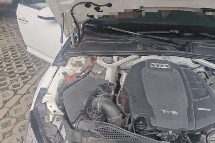 Used Audi A4L 2018 30th Anniversary Edition 40 TFSI Trendy Model Engine Bay Right