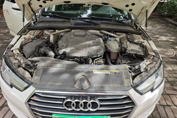 Used Audi A4L 2018 30th Anniversary Edition 40 TFSI Trendy Model Engine Bay