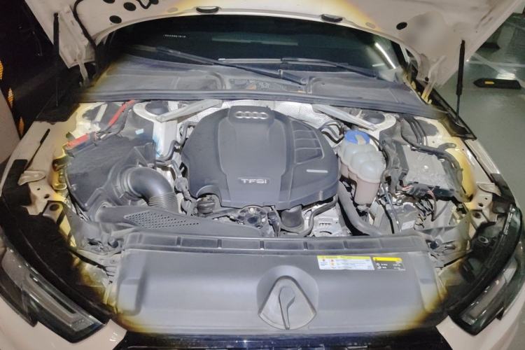 Used Audi A4L 2018 30th Anniversary Edition 45 TFSI quattro Individual Sport Edition Engine Bay