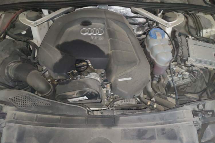 Used Audi A4L 2018 30th Anniversary Edition 30 TFSI Ambition Model Engine Bay