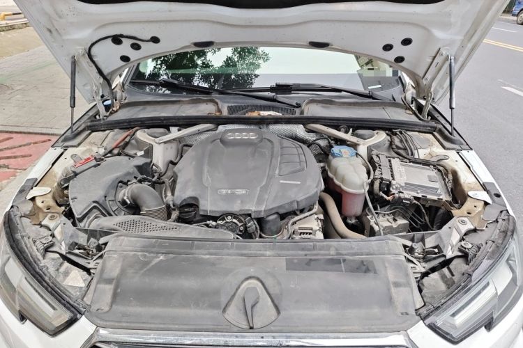 Used Audi A4L 2018 30th Anniversary Edition 40 TFSI Trendy Model Engine Bay