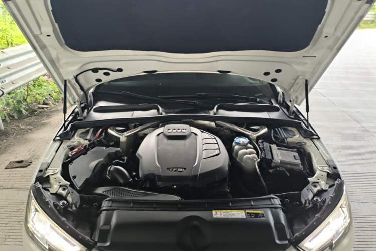 Used Audi A4L 2018 30th Anniversary Edition 40 TFSI Trendy Model Engine Bay