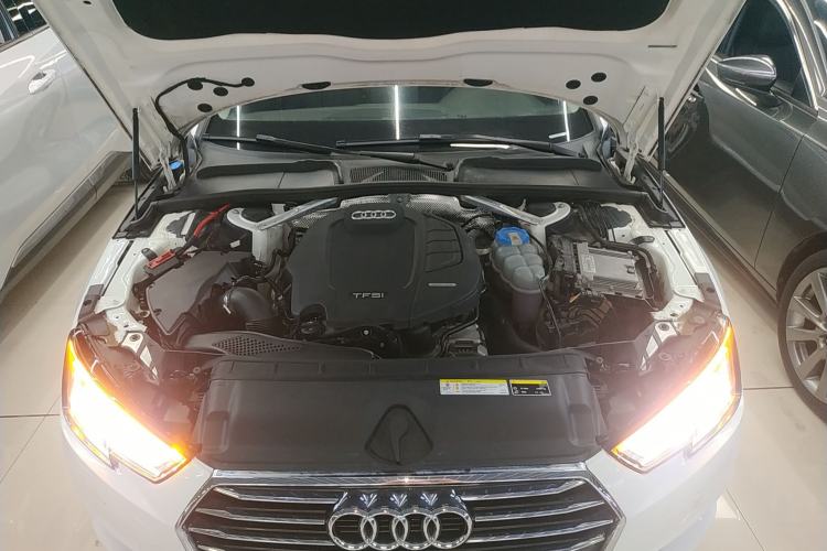 Used Audi A4L 2018 30th Anniversary Edition 40 TFSI Trendy Model Engine Bay