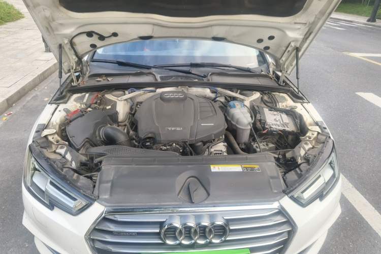 Used Audi A4L 2018 30th Anniversary Edition 45 TFSI quattro Individual Sport Edition Engine Bay