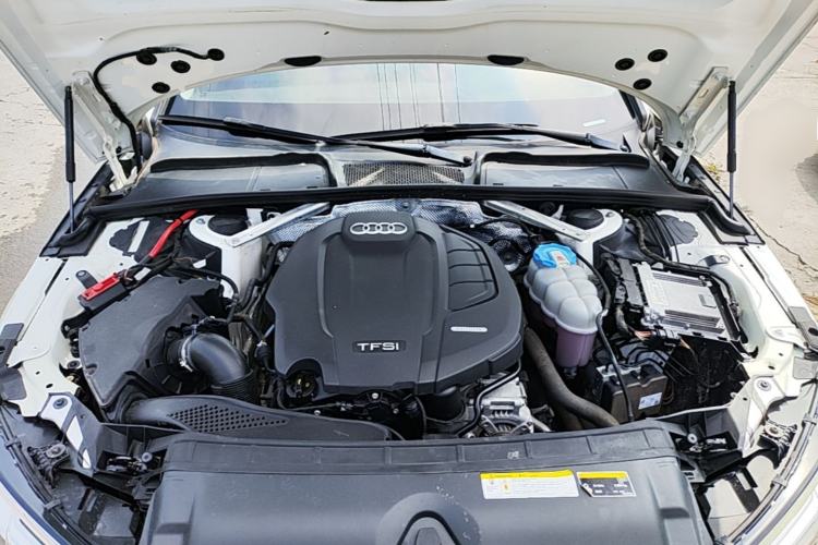 Used Audi A4L 2018 30th Anniversary Edition 40 TFSI Trendy Model Engine Bay