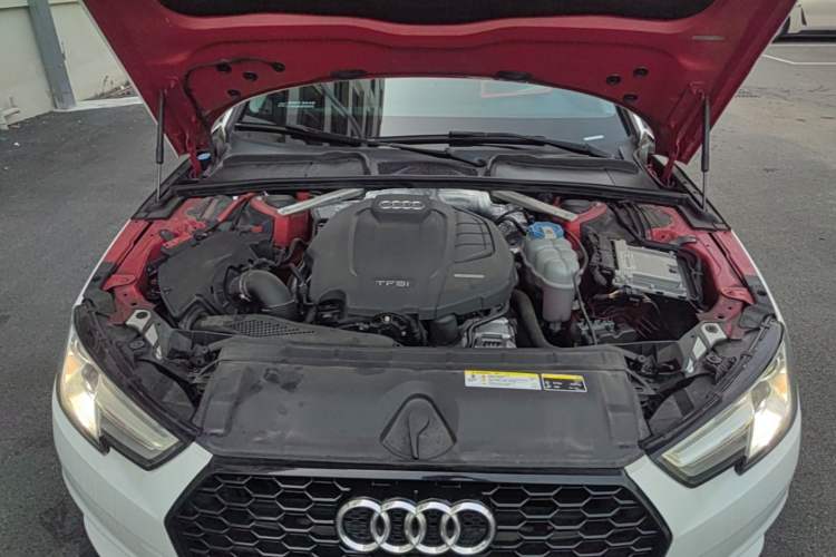 Used Audi A4L 2018 30th Anniversary Edition 40 TFSI Trendy Model Engine Bay