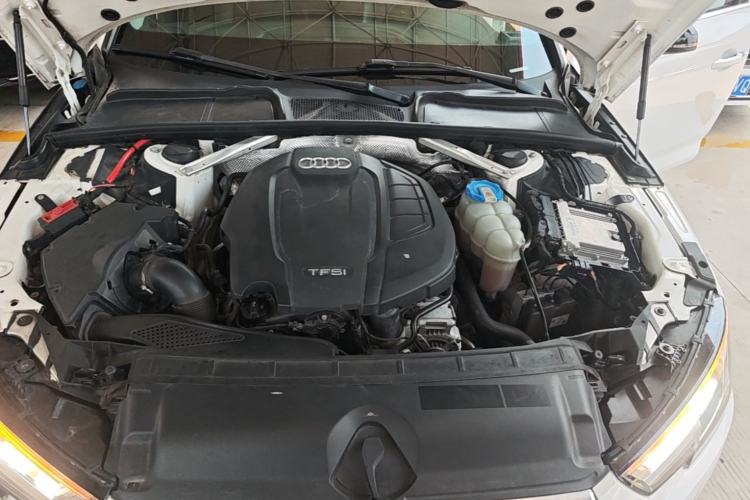 Used Audi A4L 2018 30th Anniversary Edition 40 TFSI Trendy Model Engine Bay