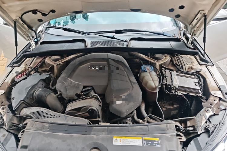 Used Audi A4L 2018 30th Anniversary Edition 30 TFSI Ambition Model Engine Bay