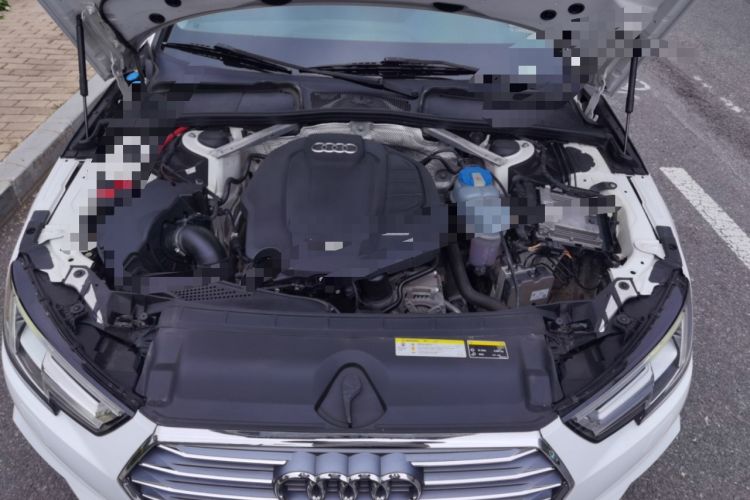 Used Audi A4L 2018 30th Anniversary Edition 40 TFSI Fashion Model Engine Bay