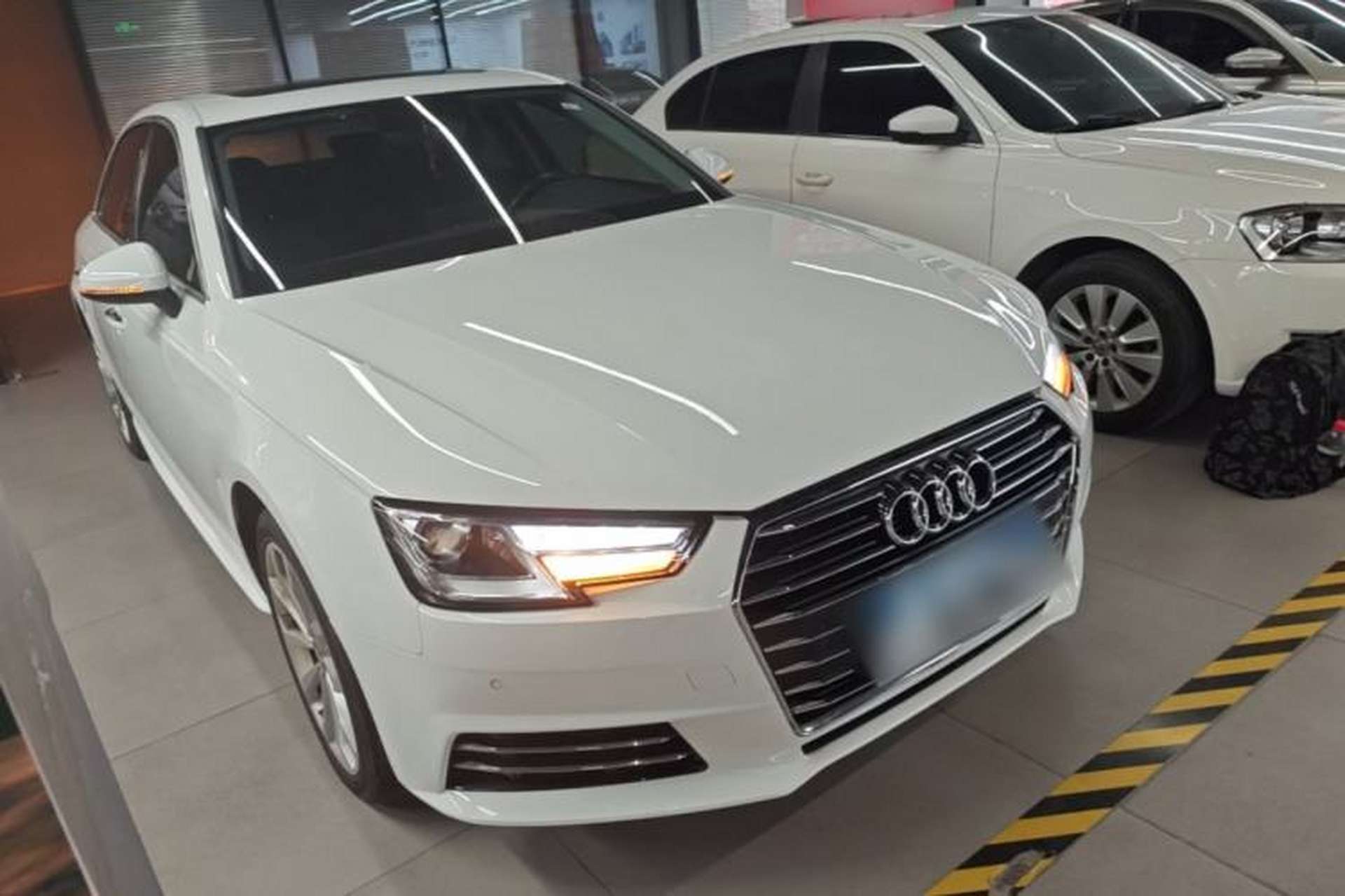 Used Audi A4L 2018 30th Anniversary Edition 40 TFSI Trendy Model Exterior 1