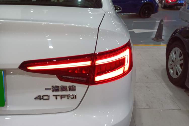 Used Audi A4L 2018 30th Anniversary Edition 40 TFSI Trendy Model Exterior 2