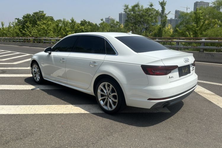 Used Audi A4L 2018 30th Anniversary Edition 40 TFSI Fashion Model Exterior 2