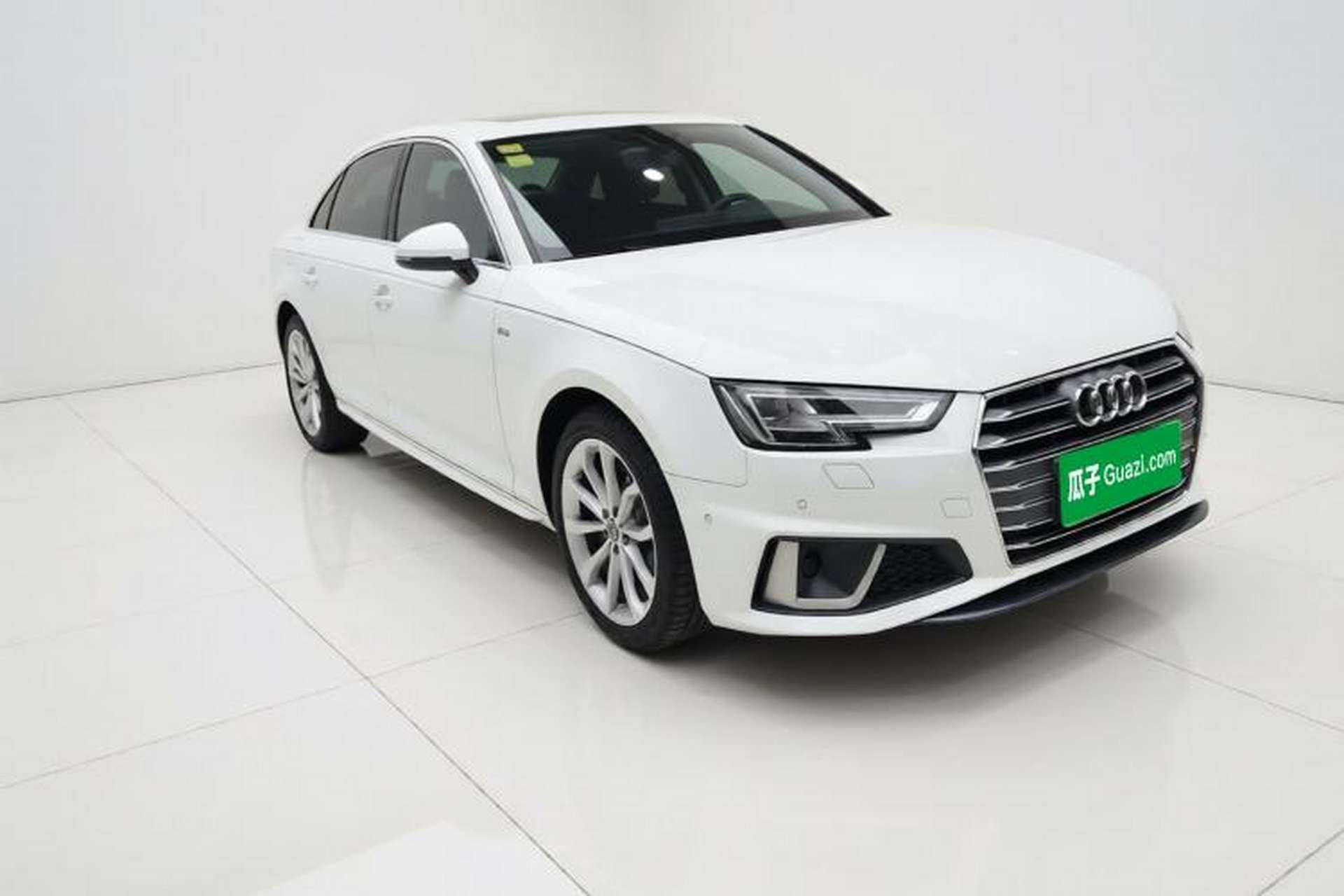 Used Audi A4L 2018 30th Anniversary Edition 40 TFSI Fashion Model Exterior 2